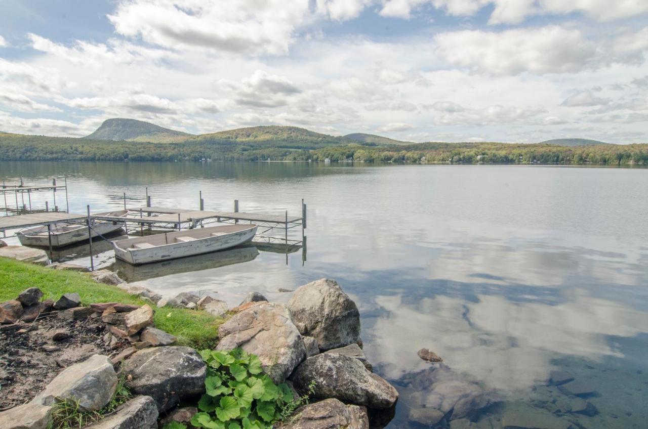 Mountain Lake Cottages Westmore Eksteriør billede