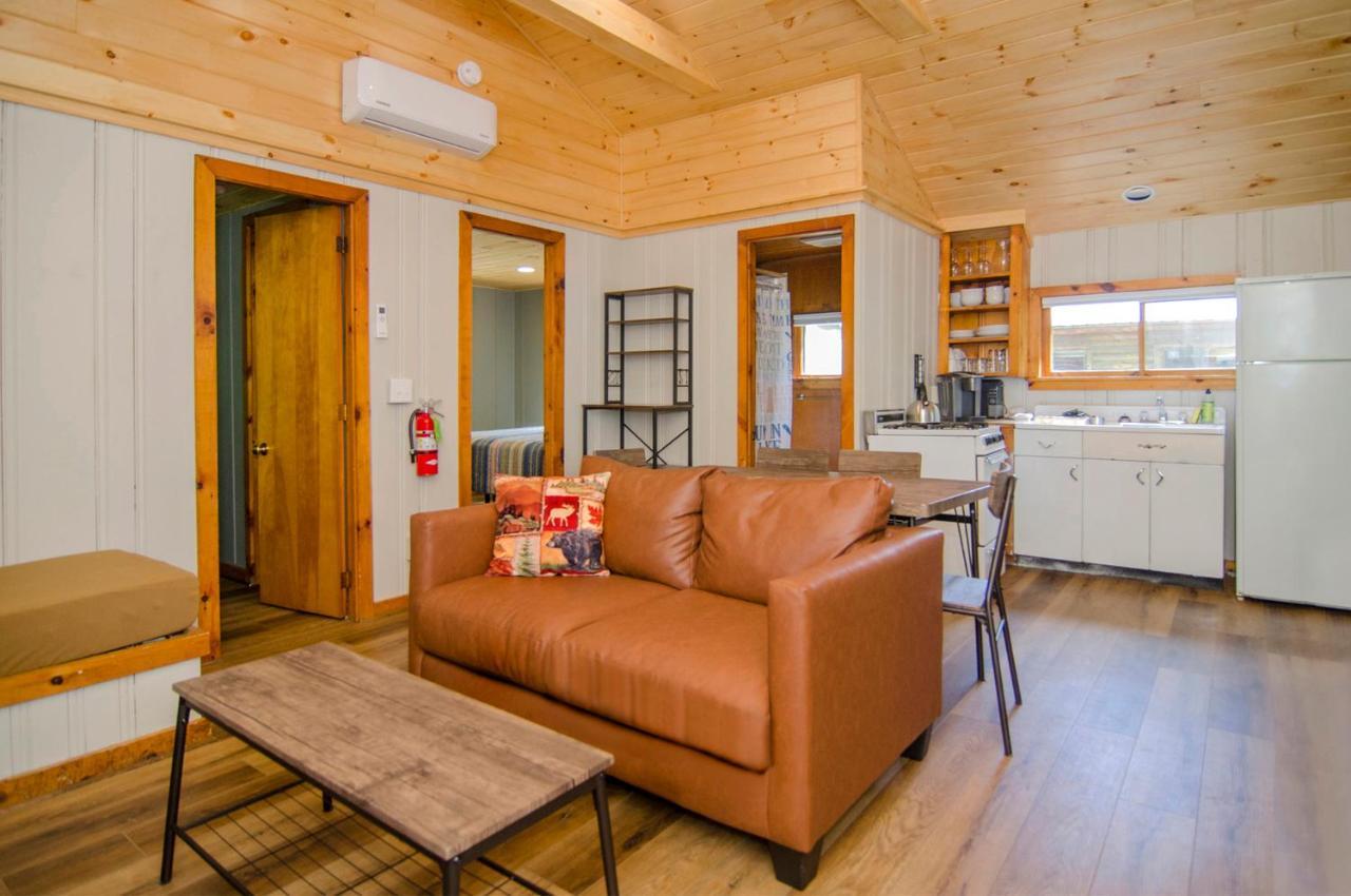 Mountain Lake Cottages Westmore Eksteriør billede