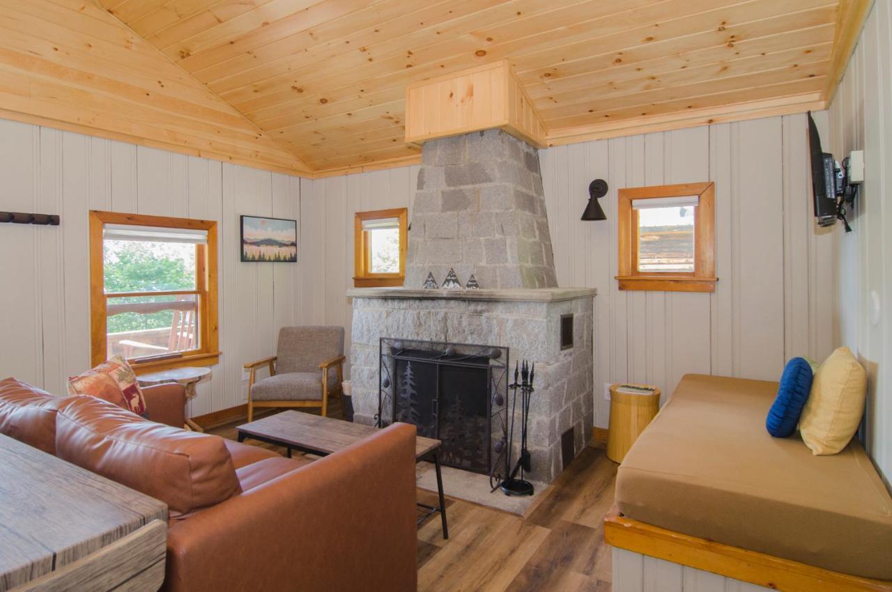 Mountain Lake Cottages Westmore Eksteriør billede