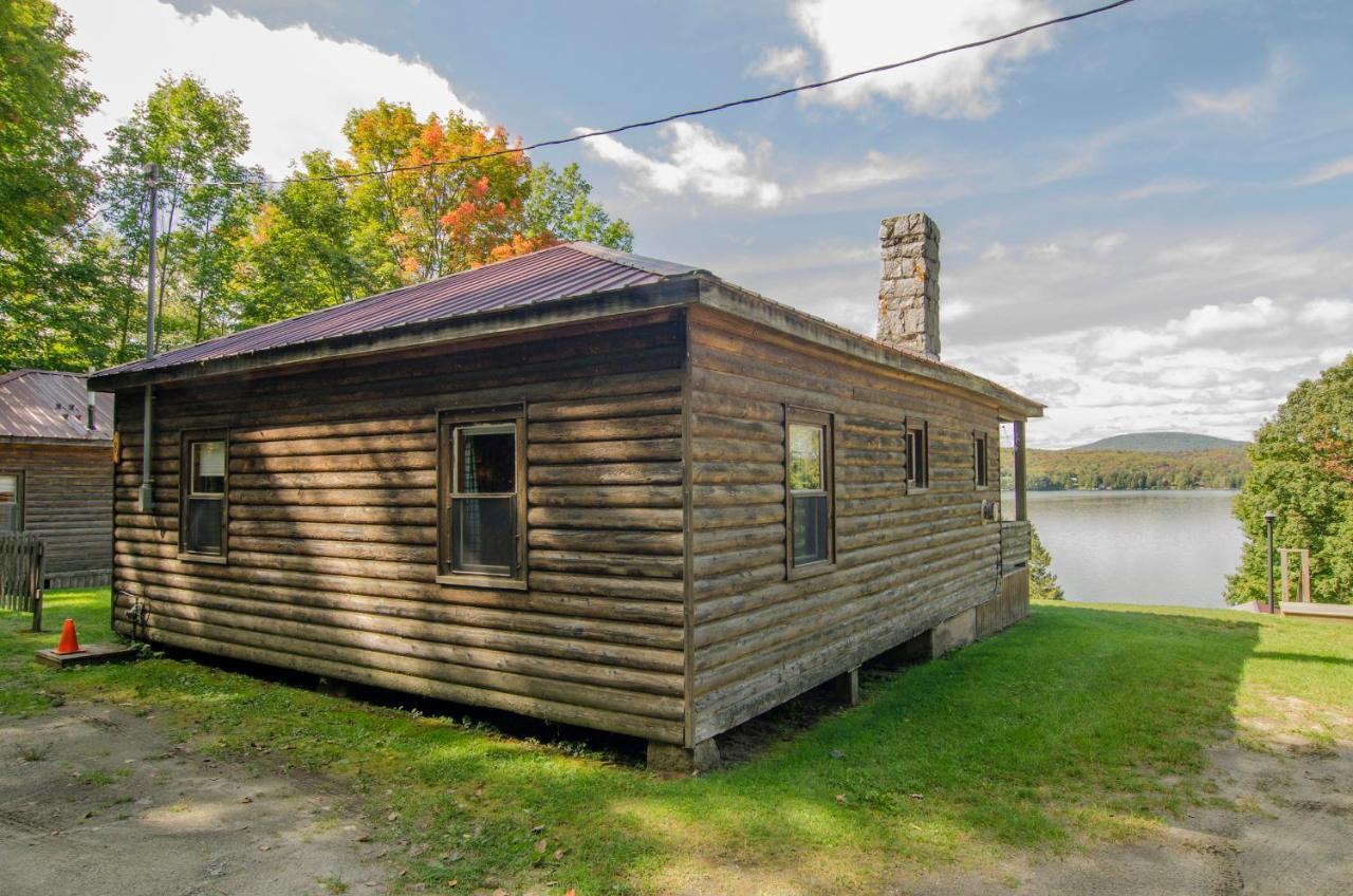 Mountain Lake Cottages Westmore Eksteriør billede