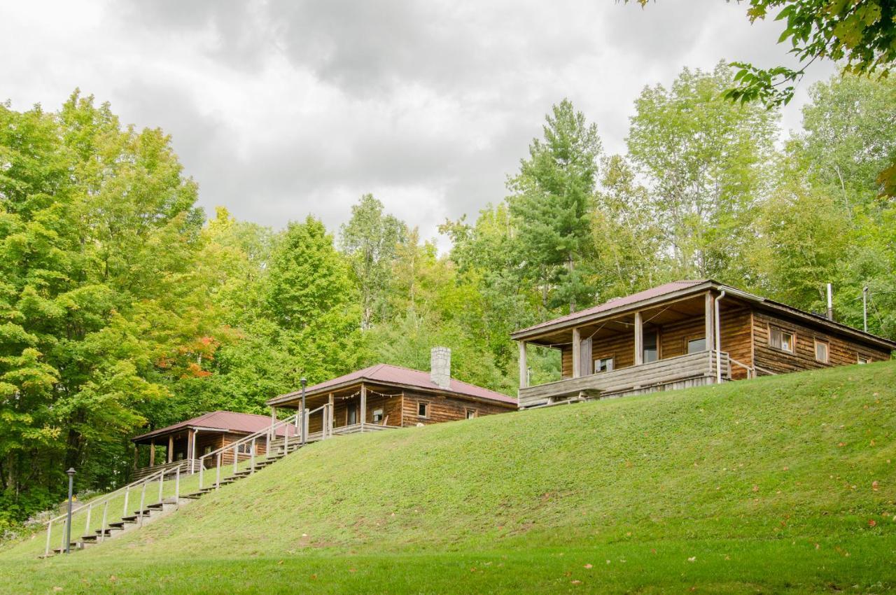 Mountain Lake Cottages Westmore Eksteriør billede